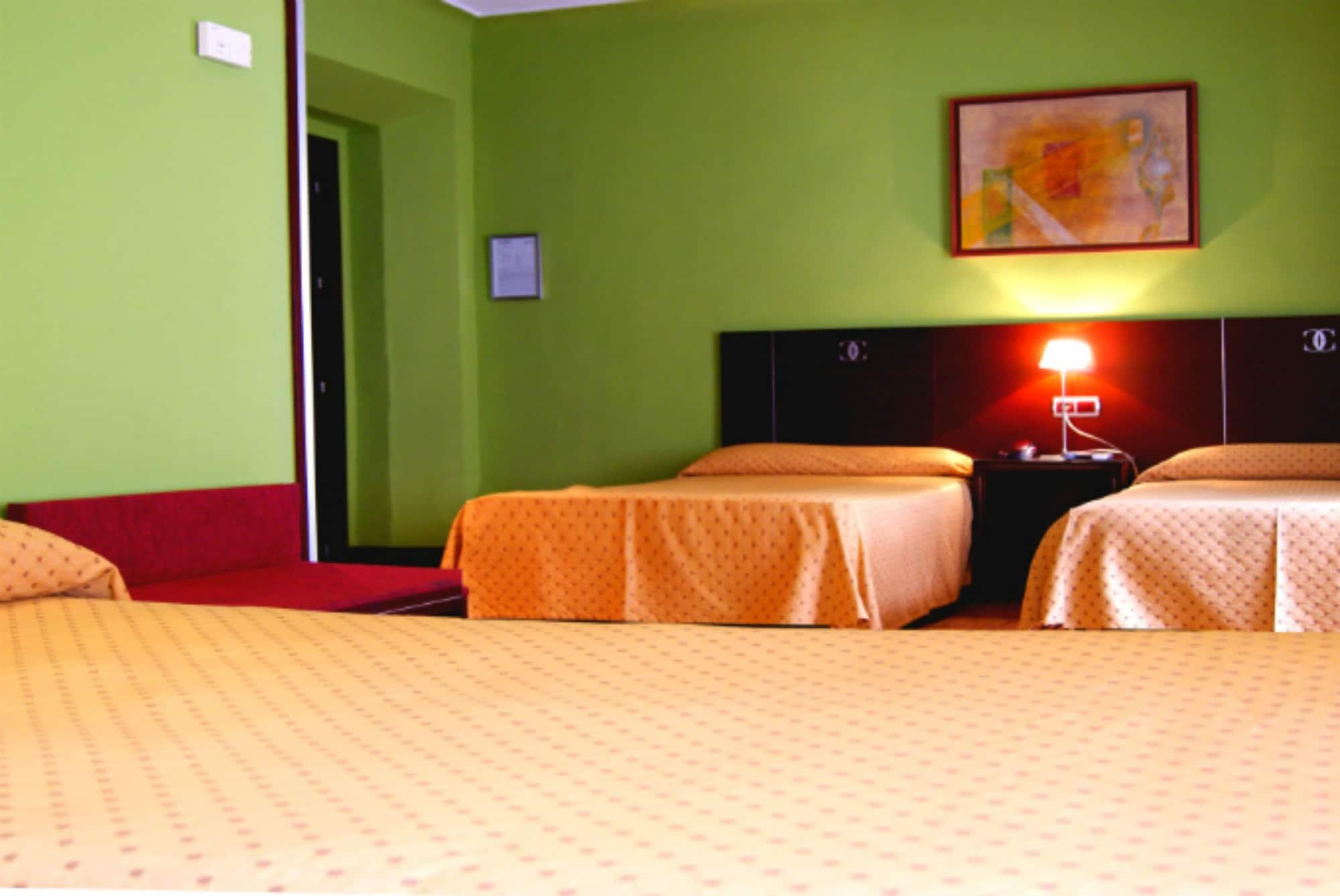 Hotel Carlos V Гранада Екстериор снимка